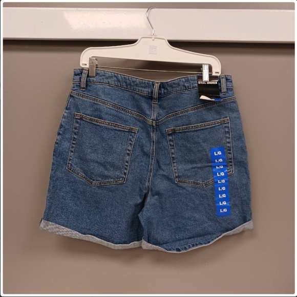 Steve Madden Blue Denim Shorts New with Tags - Picture 2 of 2